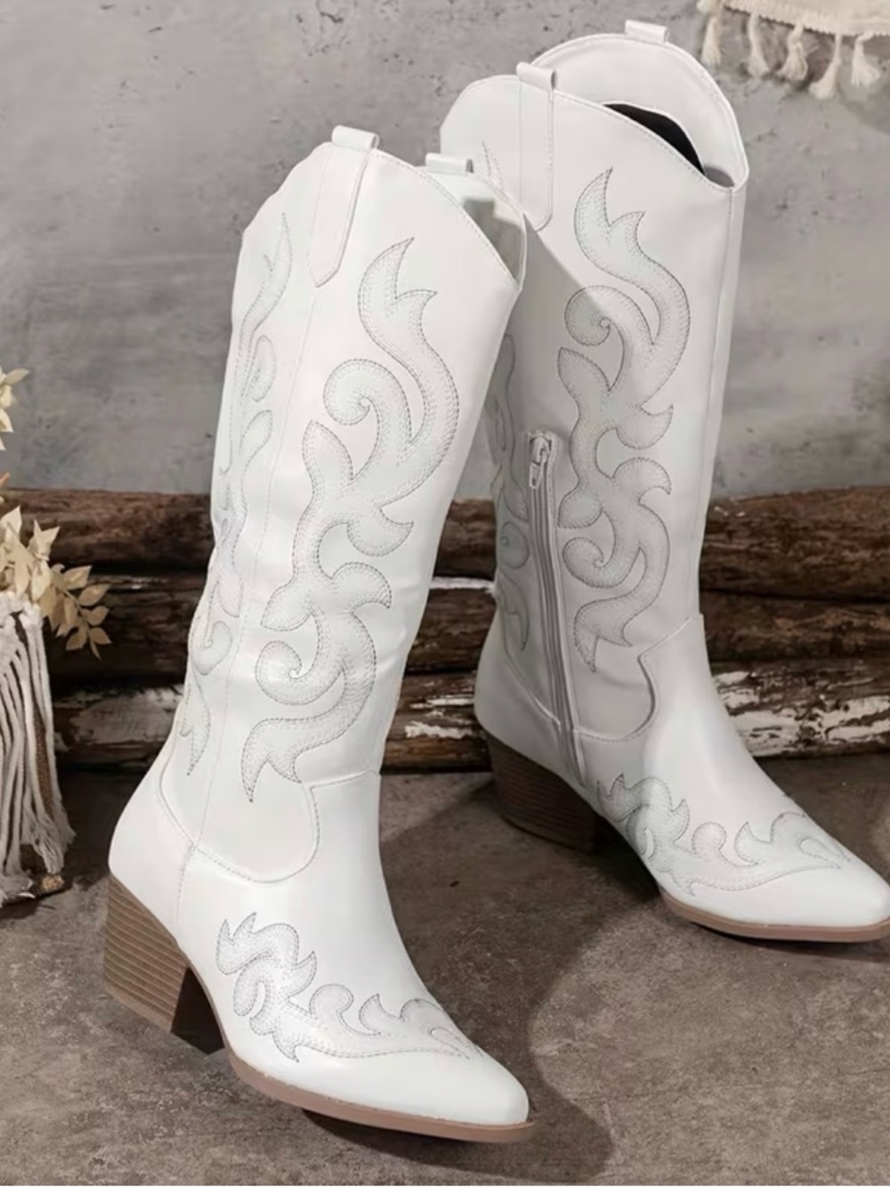 Women's White Western Cowboy Boots with Embroidered Detail - Picture 6 of 9